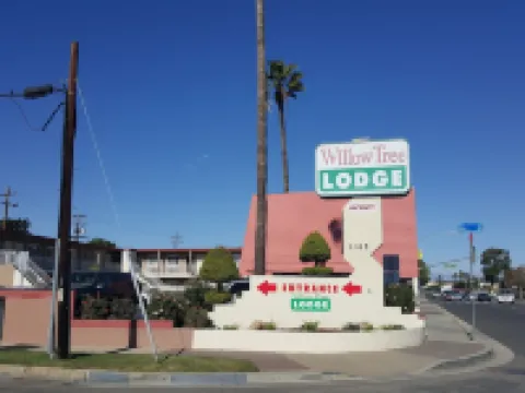 Willow Tree Lodge Hoteles en Fullerton