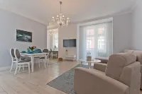 Imperial Apartments - Galeria - Airport Shuttle