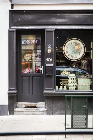 La Maison Haute Guesthouse Отели рядом с достопримечательностью «Парк Сэнкантёнэр»