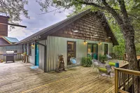 Pet-Friendly Outdoor Paradise w/ Grill, Decks