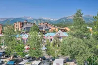 Ski and Unwind Fireside Main St Condo in Tannhauser - Pet friendly