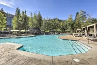 6 Mi to Lake Tahoe Everline Resort Retreat! - Pools