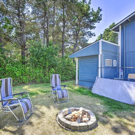 Coastal Pnw Gem w/ Hot Tub - Walk to Beach!