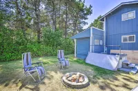 Coastal Pnw Gem w/ Hot Tub - Walk to Beach! - Wifi