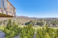 28 Mi to Yosemite: Lovely Mtn Cottage w/ Deck! - Apartments