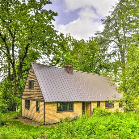 Peaceful + Elegant Cottage w/ Riverside View