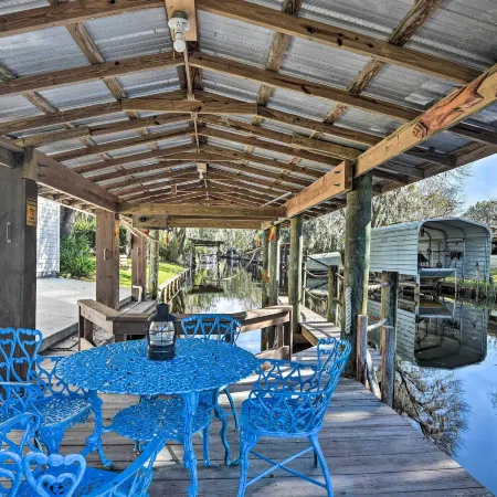 St Johns River Canal Home w/ Grill!