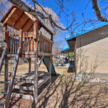 Bryce Canyon Area House w/ Mountain Views!