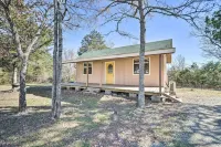 Clayton Cabin Rental Near Sardis Lake!