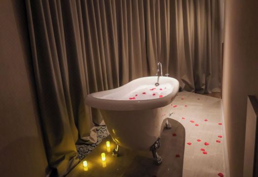 라마다 호텔 로비