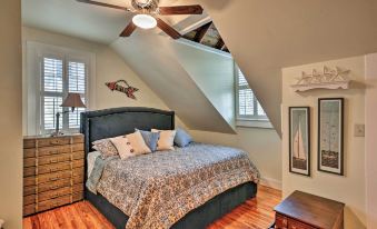 Lakefront Florida Retreat - Pool Table and Boat Dock