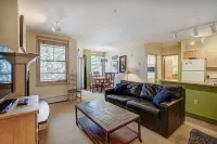 Silver Mill 8184-1Br-Walk to Slopes! Kids Ski Free! 1 Bedroom Condo by Redawning - balcony