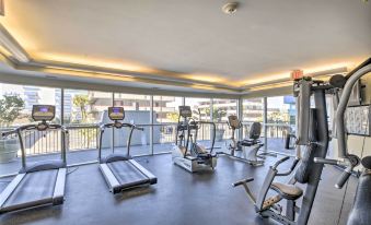 Beachfront Condo in Myrtle Beach w/ Pool Access