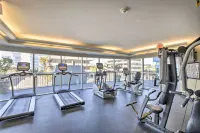 Beachfront Condo in Myrtle Beach w/ Pool Access