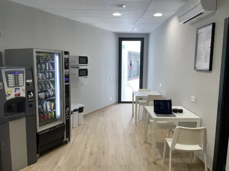 Hey Rooms Отели рядом с достопримечательностью «Parc Dolores Ibárruri»