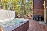 Truckee Escape w/ Hot Tub Near Ski Resorts - مسبح
