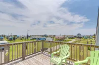 Walk to Water Family-Friendly Surfside Beach Home - Wifi