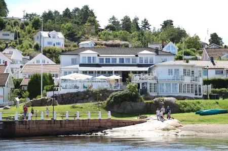 Badehotellet Отели в г. Svelvik