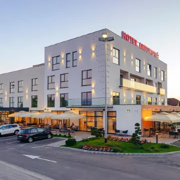 Antunović Hotel East