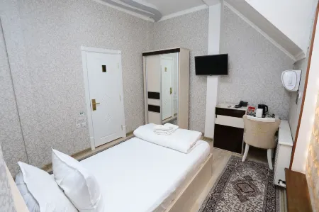 Saroy Palace Hotel Отели в г. Бешкент