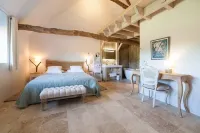 Le Petit Paradis 24 Hotels in Lamothe-Fenelon