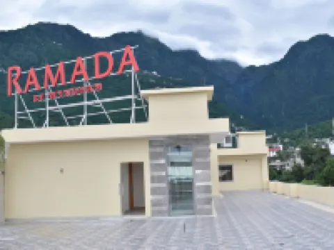 Ramada by Wyndham Katra Station Road Hoteles en Katra
