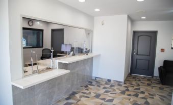 Pico Rivera Inn and Suites