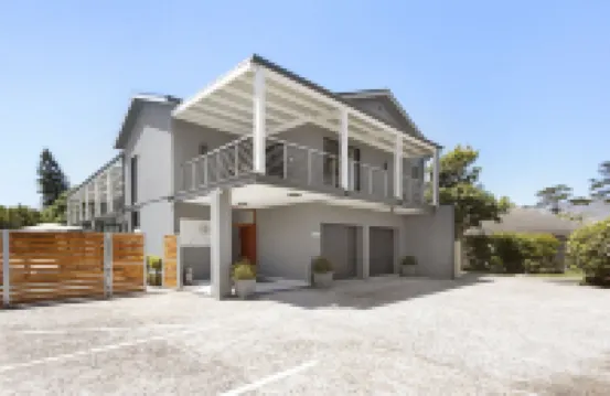 2 on Lismore Guesthouse Hotels near US Consulate General