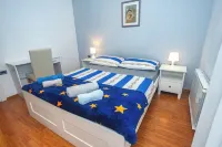 Guest House with Pool Villa Fjord Hotels in Okreti