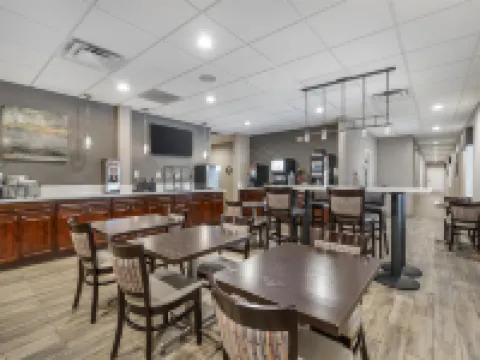 ベスト ウエスタン プラス ホテル アット ザ コンベンション センター ロングビーチのホテル