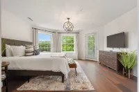 Lake It Easy Condo for 7