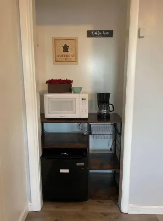 10 Aspen Vintage Motel-EV Charge Available