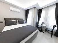 AYA LANGA HOTEL 예니카피 페리 주변 호텔
