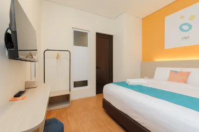 Sans Hotel Tajur Bogor Các khách sạn ở Mulyaharja