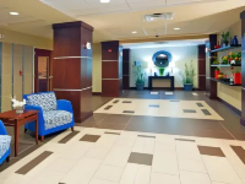 ホリデイ イン エクスプレス & スイーツ ノックスビル - ファラガット by IHG ファラガットのホテル