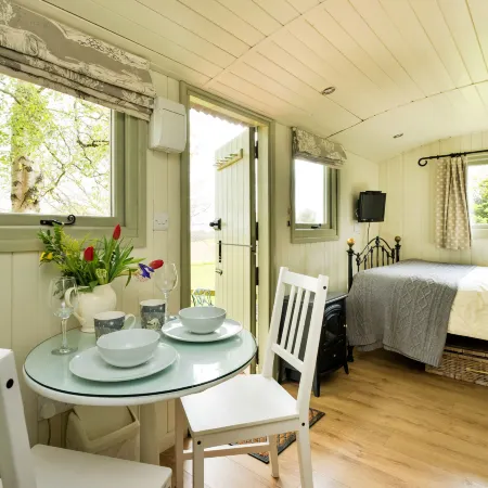 Hay and Hedgerow Glamping