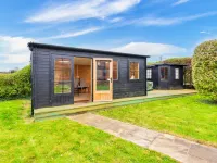 Flint Barn Hotels in Faversham