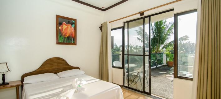 Turtle Inn Resort Hotels in Boracay Island