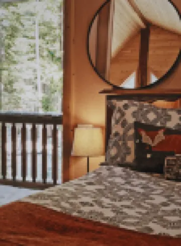 Cozy Log Cabin on 3 Acres Near Lassen Volcanic National Park