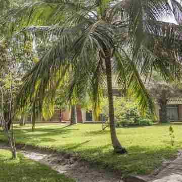 Senegambia Beach Hotel Hotel Exterior