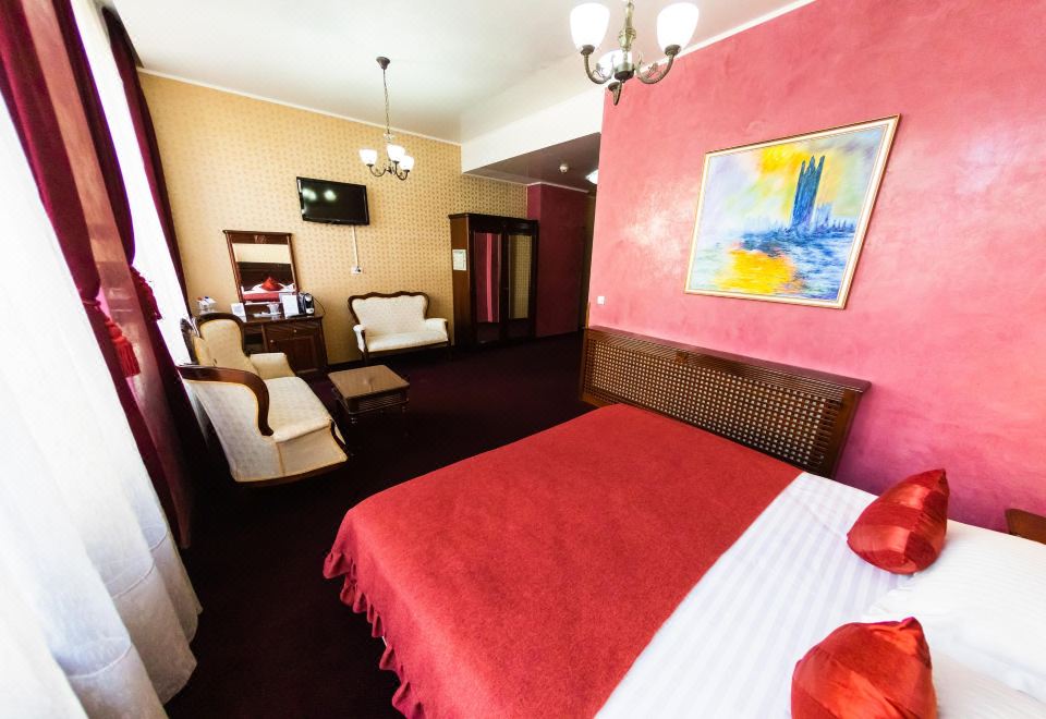 Daily Plaza Hotel - Housity