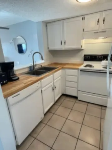 The New Sailor- BeachFront, 2 pools, 5 jacuzzis