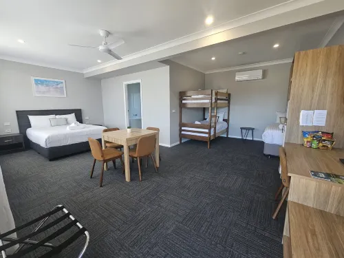 Hive Hotel, Moruya Hotels in Broulee