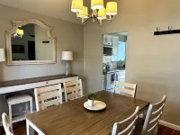 Spacious 3 BDRM for 9 - SA & NB