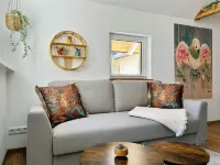 Kolibri - Design Maisonette with Switch & Streaming