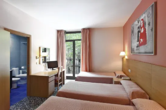 Cuatro Naciones Hotels in Ramblas