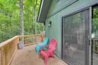 Peaceful Brevard Mountain Cabin Hike, Golf and Swim - Parkering
