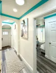 Beautiful retreat- 5 min walk from the Beach!