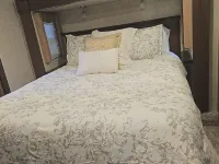 Cozy RV with AC and WiFi in Marvelous Metaline Hotele w: Pend Oreille County