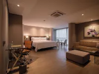 Binn Hotel Hotels near Coltejer Building